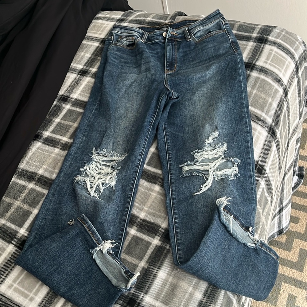Judy Blues straight fit distressed jeans